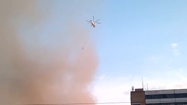 Крупный пожар в Москве, тушение с вертолетов 19.06.2012 смотреть онлайн