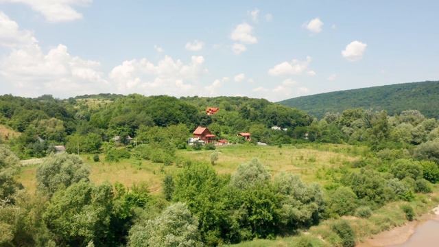 Будинок біля Дністра смотреть онлайн