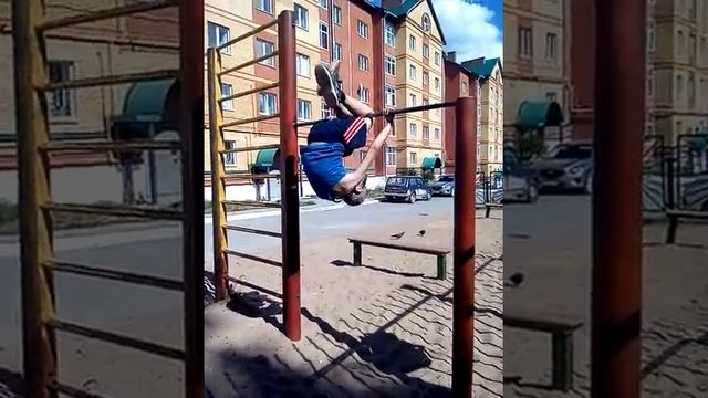 топорик на 180 градусов в зацеп на турнике смотреть онлайн