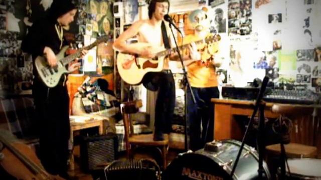 Дайте танк (!) – Мама, я жулика люблю (Svetlaya sessions 2011) смотреть онлайн