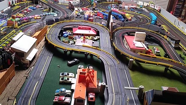 h.o. slot car race formula 1 3/5/23 with Payton marshalling. смотреть онлайн