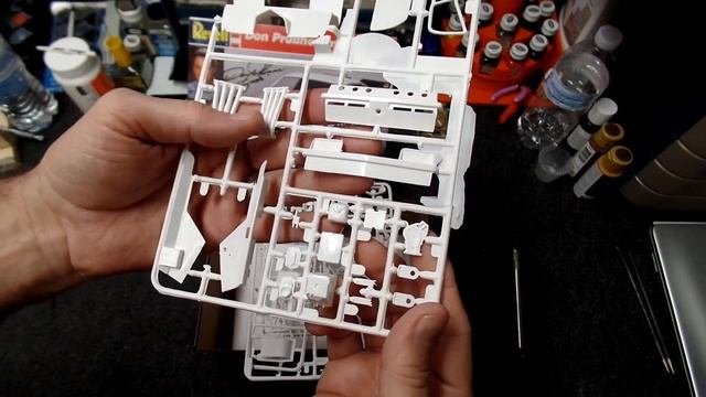 Don Prudhomme Monza Funny Car Model Car Kit Unboxing 1/25 Scale Revell смотреть онлайн