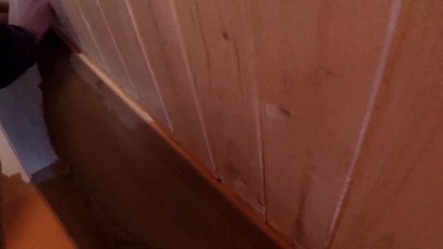Укладка ламината, своими руками, за 1 час в деревянном доме. смотреть онлайн