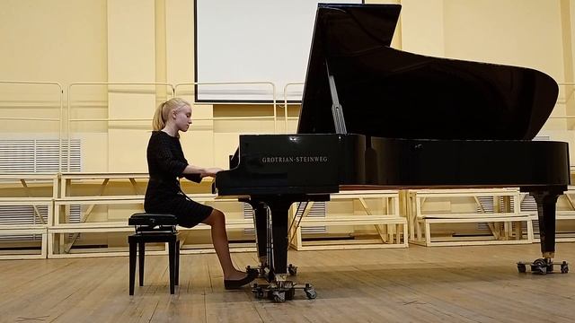 Паршукова Ангелина. Бах Прелюдия и фуга фа минор ХТК II том. Черни Этюд, Чайковский Раздумье смотреть онлайн