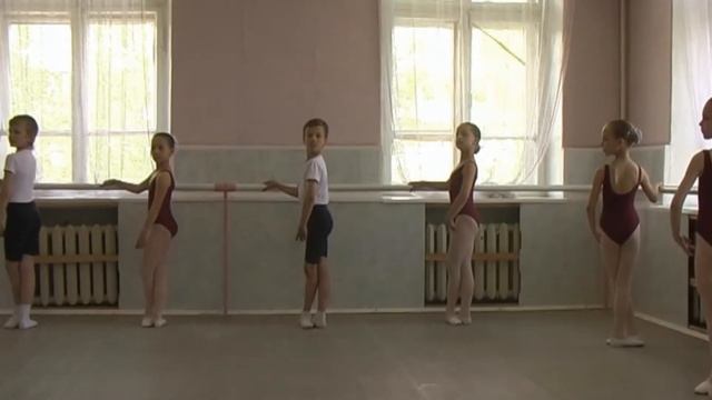 Классический танец. Контрольный урок. смотреть онлайн