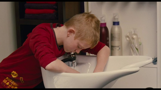 Трейлер Парень с велосипедом (Le Gamin au velo) смотреть онлайн