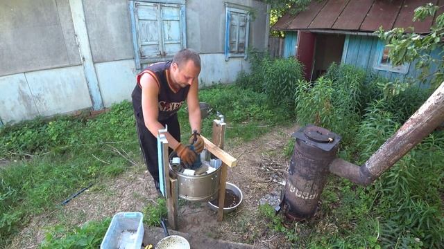 Перетопка сот на воск, испытание пресса для воска версия 2 смотреть онлайн