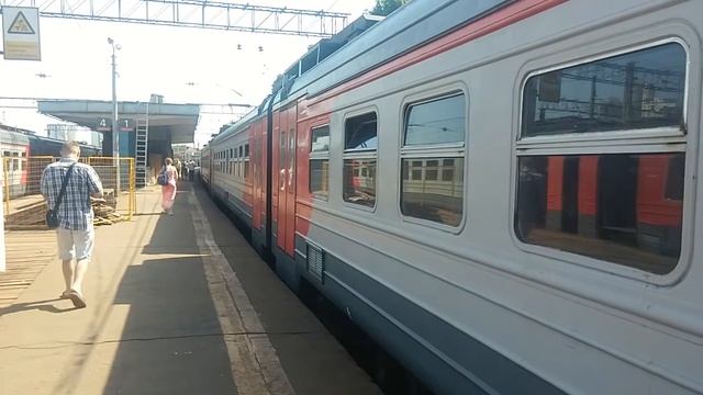 ЭД4М-0427 На станции Бирюлёво-Пассажирская смотреть онлайн