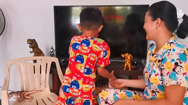 Machoo's Adventures DIY SPINNING wheel slime game 2 | Activities for kids at home | kids games смотреть онлайн