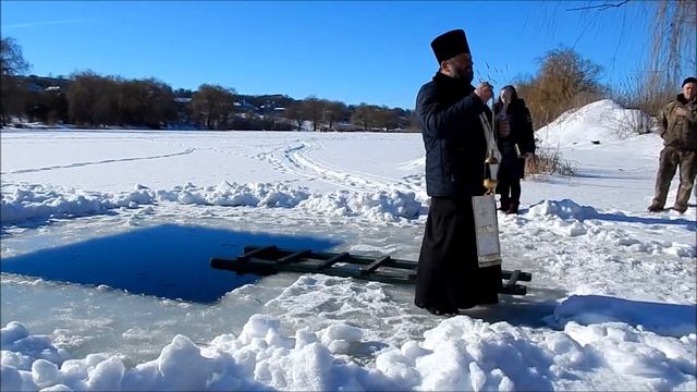 Купание в проруби! Крещение 2019!!! смотреть онлайн