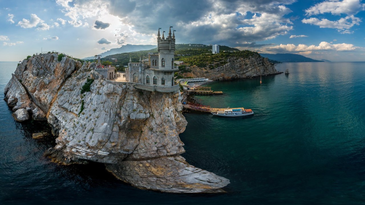 Ласточкино гнездо с квадрокоптера! (Видео - Константин Щелбанин 14.07.2016) смотреть онлайн
