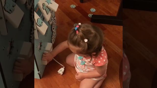 БИЗИДОМ! ЧТО ПОДАРИТЬ НА 1 ГОД ДЕВОЧКЕ или МАЛЬЧИКУ? МЕЧТА Вашего детства! Порадуйте вашего ребенка смотреть онлайн