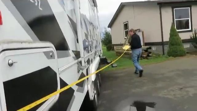 Покупка RV, Поездка на аукцион за RV 2006 , осмотр.. смотреть онлайн