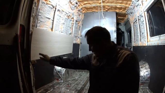 День 16. Выбор материала для обшивки салона в автодоме смотреть онлайн