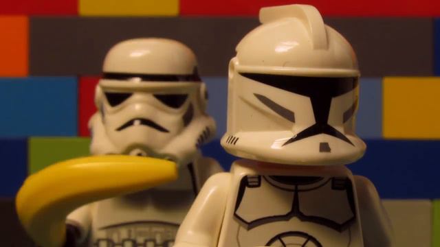 Base 327 - Snowtrooper Loves Fox смотреть онлайн