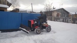 Уборка снега. Самодельный Минитрактор переломка 4х4.