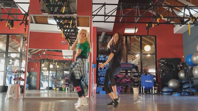ZUMBA SOFI - Dimitri Vegas & Like Mike, Afro Bros & Sebastian Yatra, Camilo & Emilia - Boomshakalak смотреть онлайн