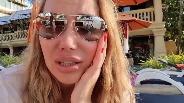 966. ЗМЕЯ ВОЗЛЕ ЛЕЖАКОВ/КЛАССНАЯ ОКАЗАЛАСЬ СУМОЧКА ТОСКАНА БЕГЗ/НОВЫЙ КУПАЛЬНИК/ ГУЛЯЕМ ПО ПЛЯЖУ? смотреть онлайн