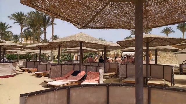 Обзор пляжа в отеле Sunwing Waterworld Makadi.