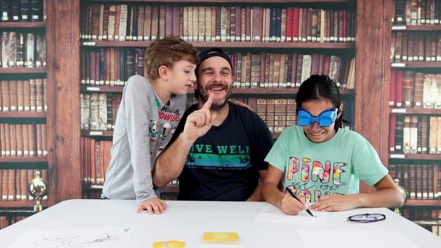 How to Play The #UpsideDownChallenge Game Upside Down Glasses Challenge смотреть онлайн
