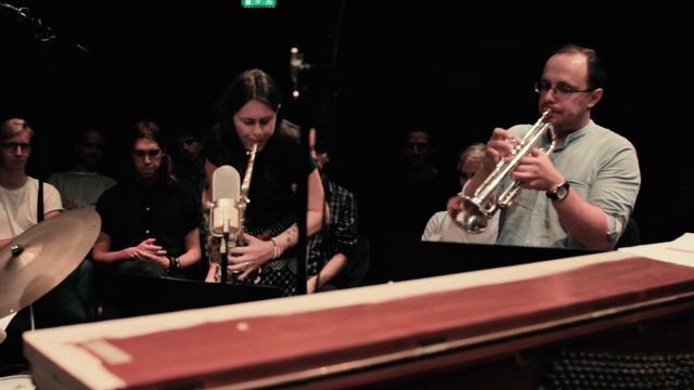 Meetings Op. 4: The Garden Suite смотреть онлайн