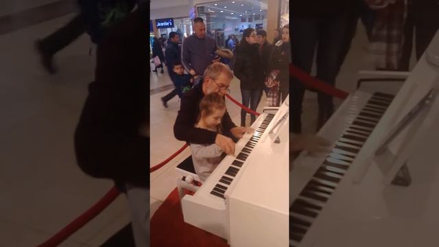 Ben Hep piano calmak istedim смотреть онлайн