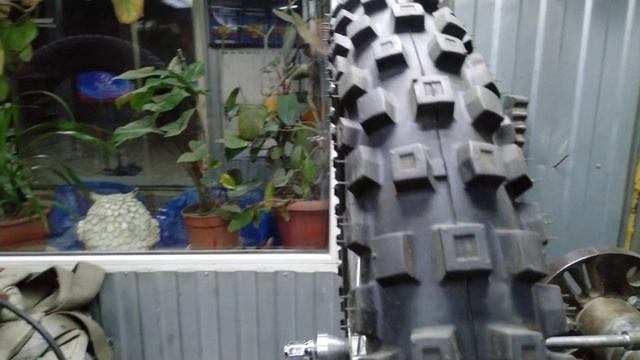 ремонт мото колеса, убираем восьмерку. смотреть онлайн