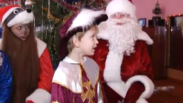 В Красном Луче дошкольники отметили Новый Год. смотреть онлайн