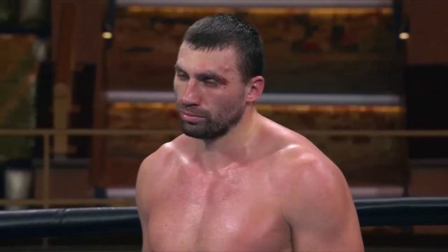 ВИКТОР ВЫХРИСТ - ЯГО КАЛАДЗЕ. Чемпиона Европы по любителям чуть не удосрочил джорнимен. Разбор боя смотреть онлайн