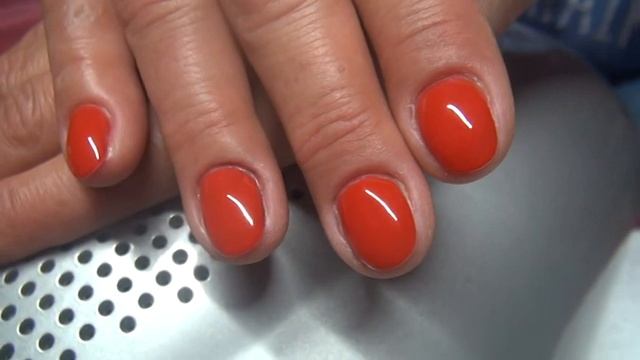 Классический красный маникюр гель-лаком Kodi хит этого лета смотреть онлайн