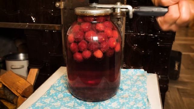 LONELY LIFE IN THE MOUNTAINS! My sister came to visit today! Strawberry jam and pie смотреть онлайн