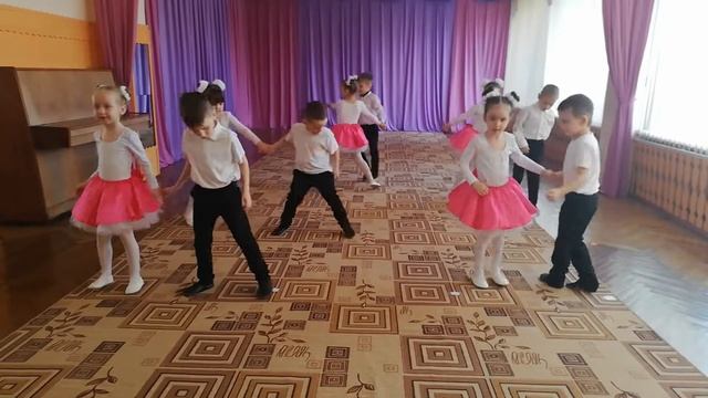 Танец "Где живут улыбки!" смотреть онлайн