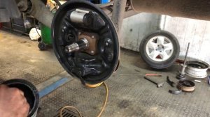 Замена задних барабанных колодок на RENAULT
