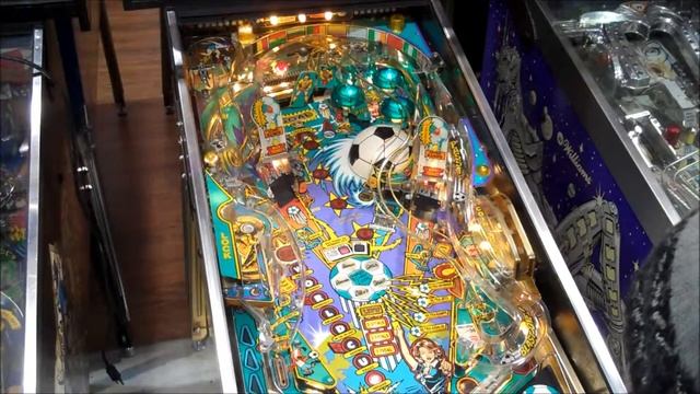 World Cup Soccer Pinball Machine at www.ThePinballCompany.com смотреть онлайн