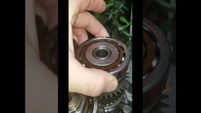 Bearing D Series Transmission Main Shaft angular Bearing - play normal? смотреть онлайн