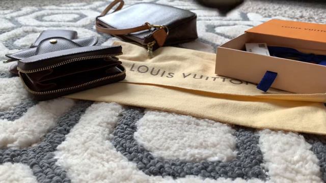 Louis Vuitton Recto Verso | coin & card holder. M69431 смотреть онлайн