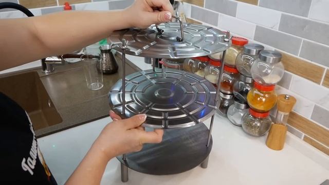 Можно накормить целый полк на НОВЫЙ ГОД. Мясные РУЛЕТИКИ, которые тают во рту, цыганка готовит. смотреть онлайн