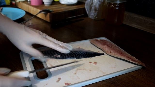 Скумбрия жареная?Как разделать скумбрию смотреть онлайн