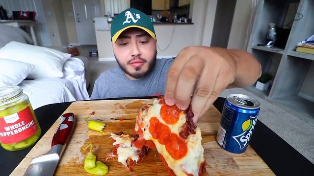 Cheesy Bacon Pepperoni Pizza MUKBANG @StevenSushi2 смотреть онлайн