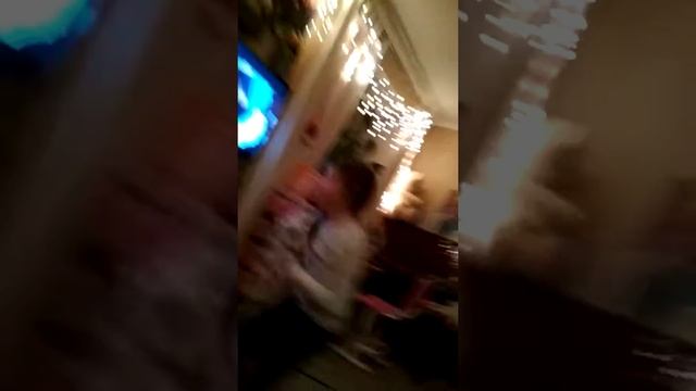 Прикольный танец под очень крутую музыку! Ксюша в гостях/ Буги-буги Марина/ смотреть онлайн