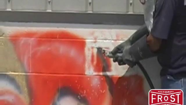 Graffiti Removal with an Eastwood Soda Blaster смотреть онлайн
