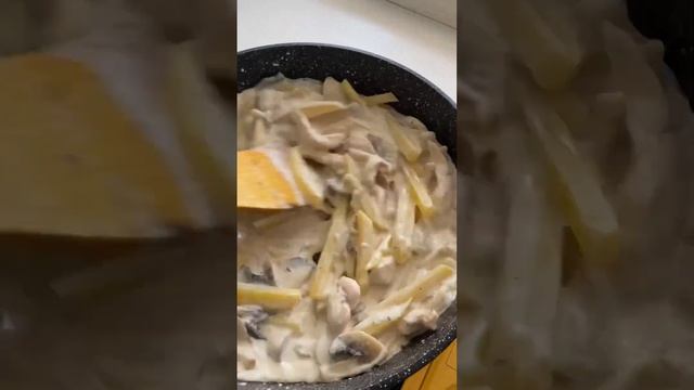 Жульен в слоёном тесте?#Shorts #BESTCOOK смотреть онлайн