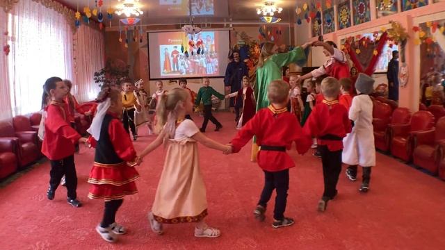 Хороводная игра "Золотые ворота". Группа №5 "Звёздочки" смотреть онлайн