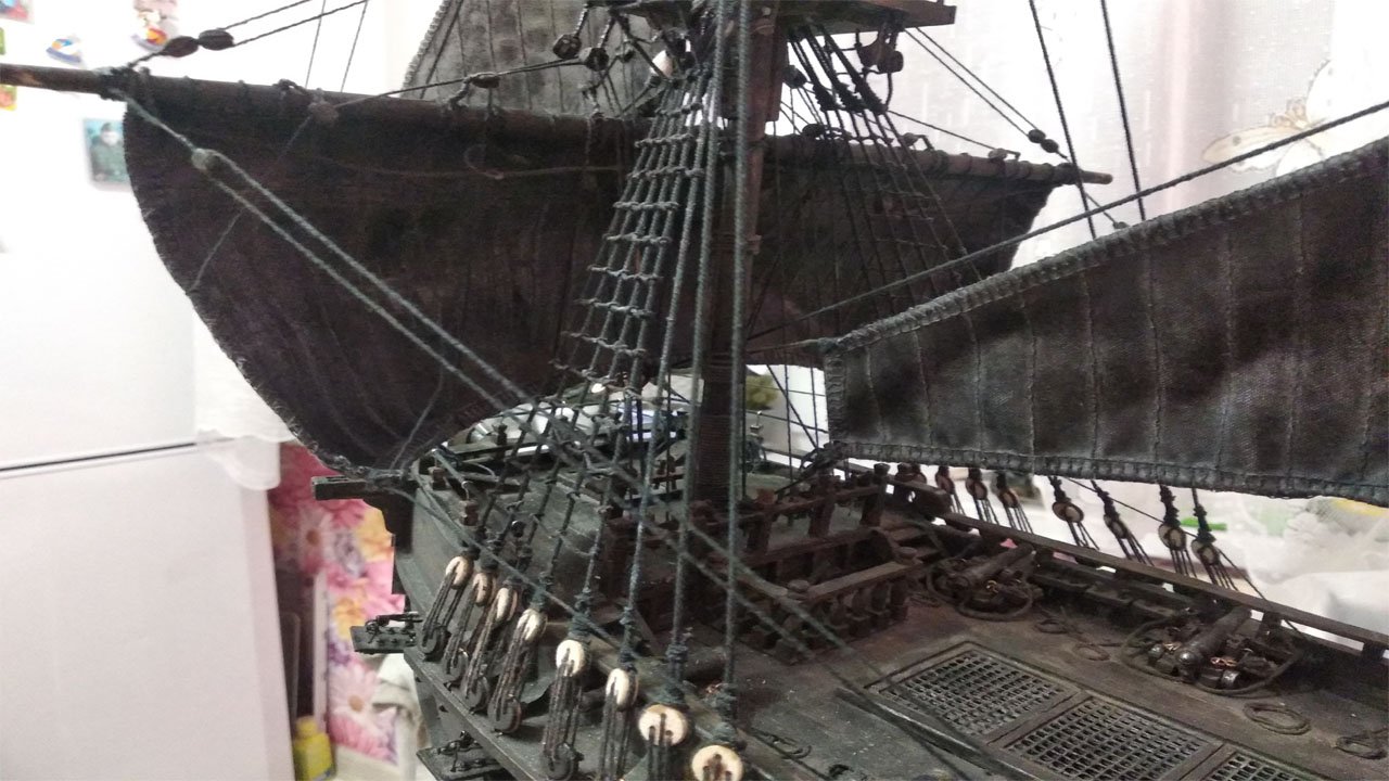 № 96 Сборка модели корабля черная жемчужина Установка первого паруса на первую мачт. смотреть онлайн