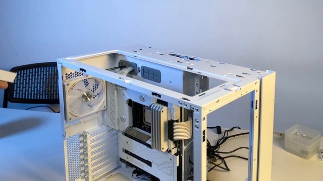 LIAN LI O11D EVO White Build