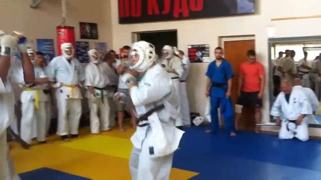 Сергей Минаков аттестация на черный пояс 1 бой смотреть онлайн