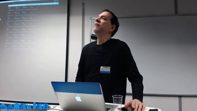 Ken Perlin Q&A #4 - Why not use the phone camera to track the user of holojam? смотреть онлайн