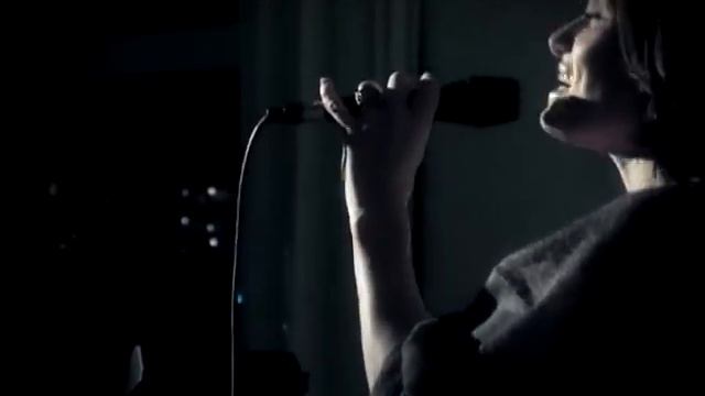 Idina Menzel - I Stand (Acoustic) смотреть онлайн