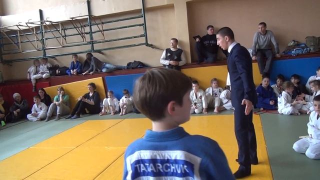 Ольшевский Юрий-Татарчук Саша. -32 кг. Чемпионат КДЮСШ-14. 2008-2009 г.р. 13.03.2016. смотреть онлайн