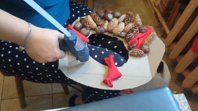 венок из шишек #новогоднийдизайн с орешками для золушки смотреть онлайн